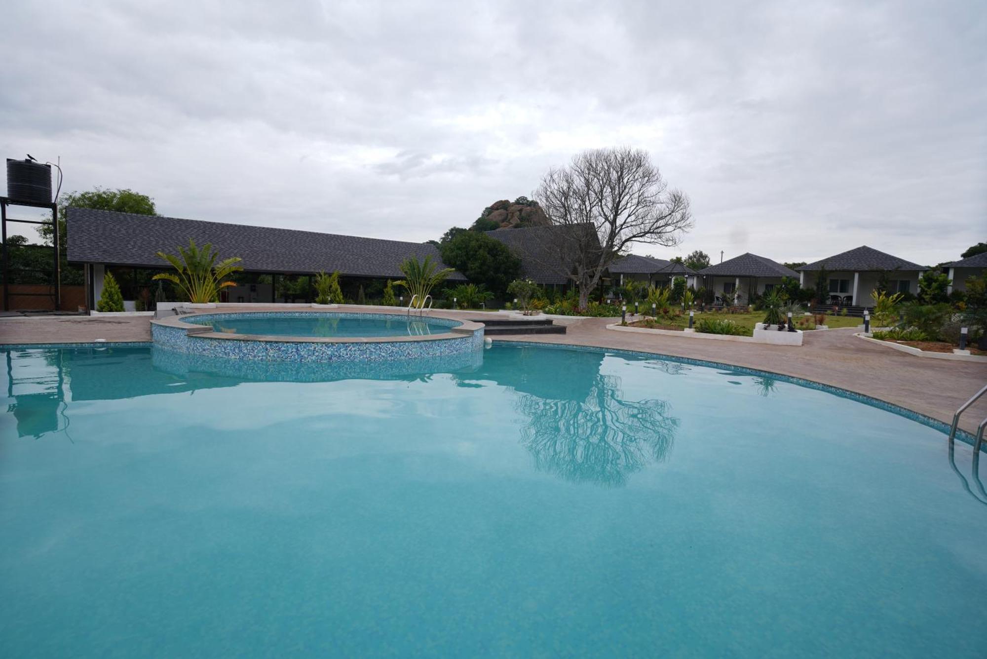 Q Mango Resort Rāmanagaram Zewnętrze zdjęcie